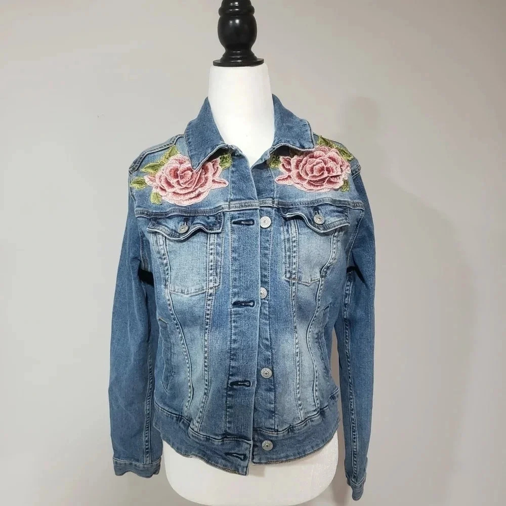 Lularoe Womans Size M Denim Jacket With Floral embroidered Applique.